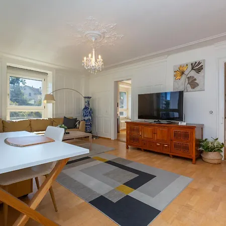 Kaya Diamond - 2br With Huge Terrace Zurych