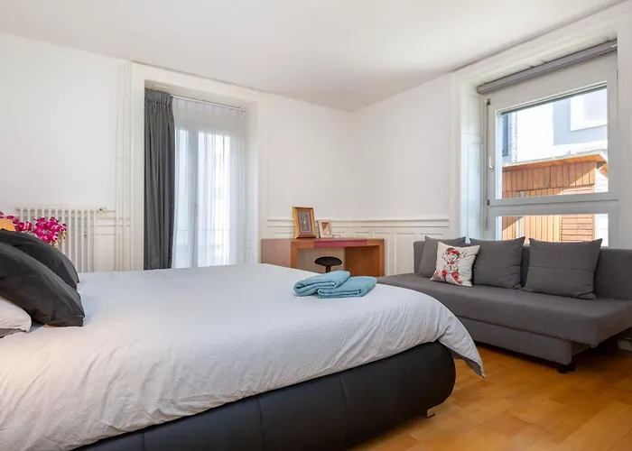 Kaya Diamond - 2br With Huge Terrace