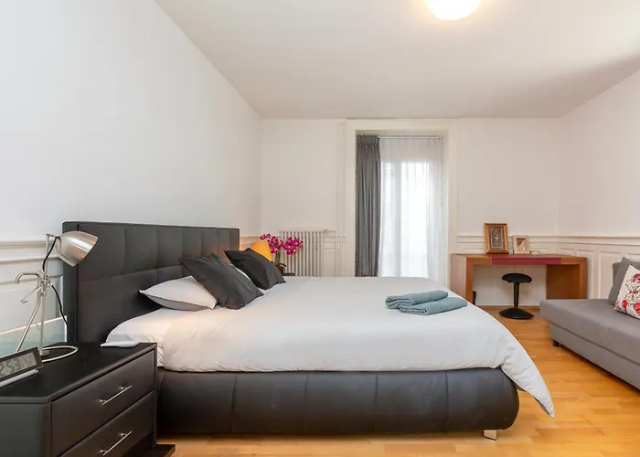 Kaya Diamond - 2br With Huge Terrace